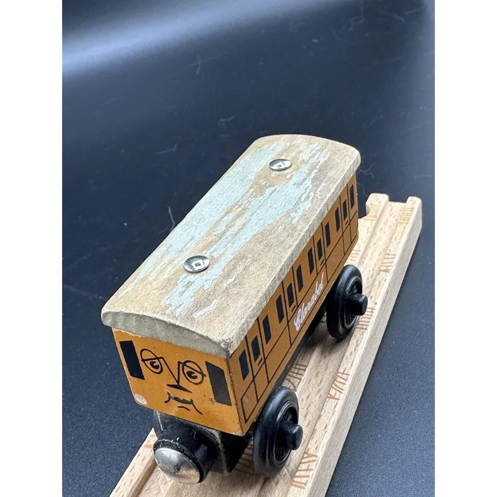 Clarabel Passenger Car Thomas Wooden Railway Vtg 2003 Train Engine Gullane‎